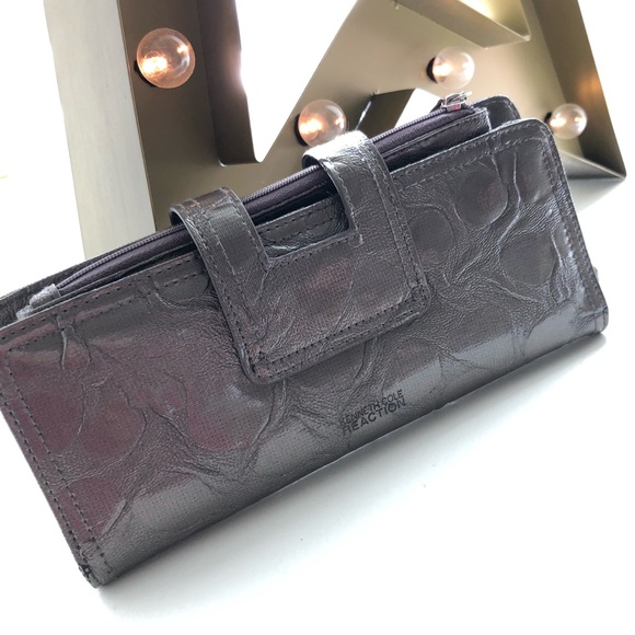 Kenneth Cole wallet! - Picture 2 of 4